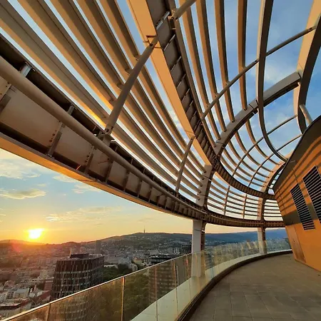 18th Floor Skyline View With Fireplace And Free Parking Apartmán *