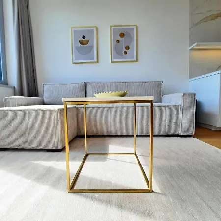 Appartamento 18th Floor Skyline View With Fireplace And Free Parking Bratislava