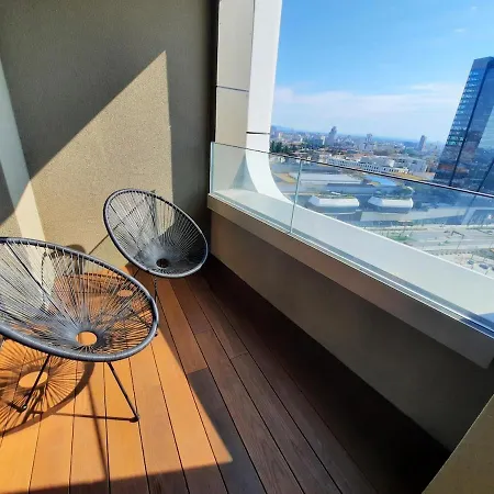 Appartamento 18th Floor Skyline View With Fireplace And Free Parking Bratislava